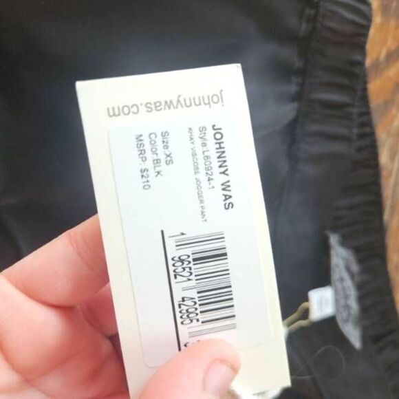 NWT JOHNNY WAS Black Khay Viscose Jogger Pants Satin Cargo Pockets sz XS - Picture 2 of 5